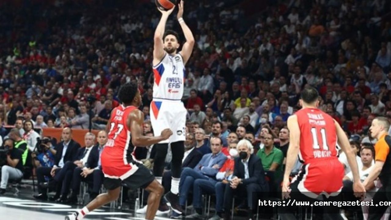 Anadolu Efes, EuroLeague’de 3. kez finalde!