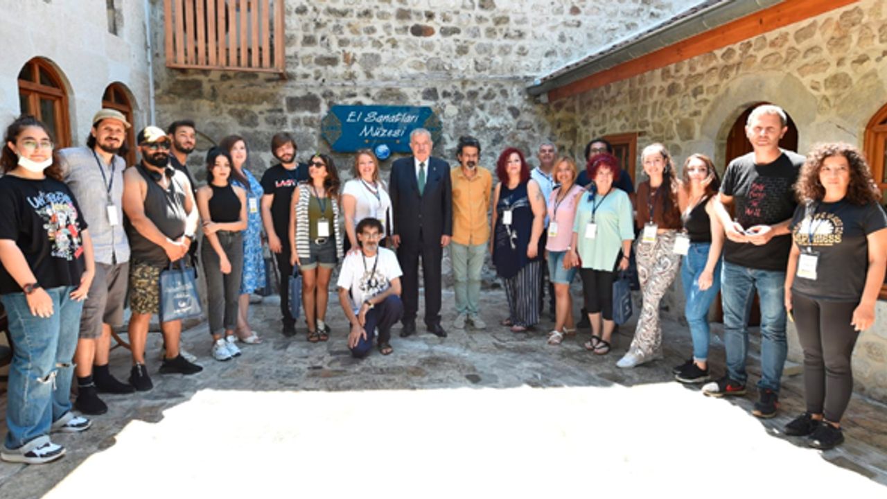 Başkan Yılmaz, 7. Orontes Uluslararası Çağdaş Sanat Festivali’ni Ziyaret Etti