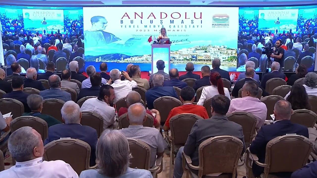 CHP’NİN YEREL MEDYA ÇALIŞTAYI… İZMİR GAZETECİLER CEMİYETİ BAŞKANI DİLEK GAPPİ: "EN İYİ HABERLER ANCAK BİRLİKTE VE DAYANIŞMA İÇERİSİNDE YAPILABİLİR"