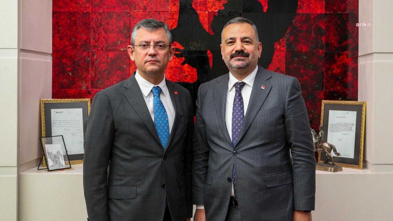 CHP İzmir İl Başkanı Şenol Arslanoğlu'ndan Özgür Özel'e Ziyaret