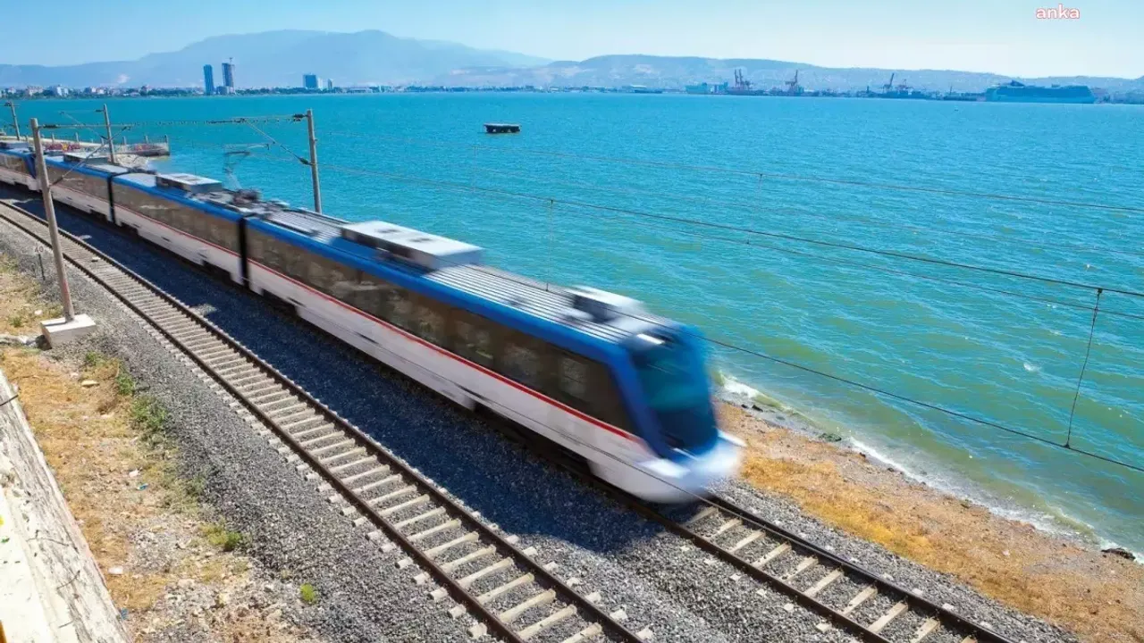 İzmir'in Banliyö Sistemi İZBAN, 13,5 Yılda Yaklaşık Bir Milyar Yolcu Taşıdı