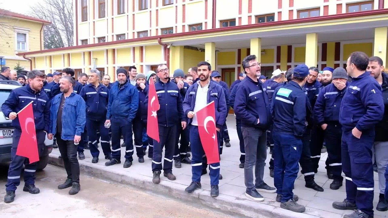 Demiryol İş Sendikası Üyesi İşçiler Eskişehir'de Eylem Yaptı