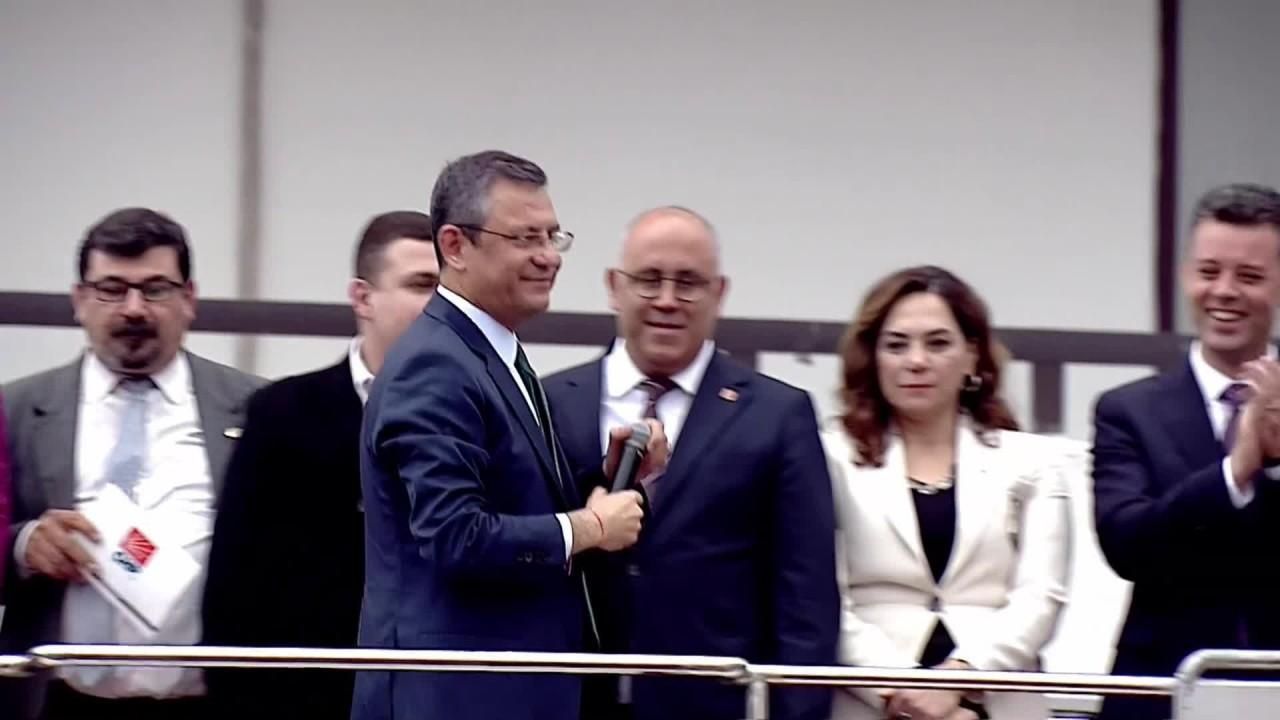 ÖZGÜR ÖZEL, ÇORLU’DA: “GÜCÜNÜZÜ İKTİDARA GÖSTERMENİN YOLU NEYSE ORADA BULUŞMAYA, MEYDANLARDA, SANDIKTA BULUŞMAYA; SANDIKTA BU İKTİDARDAN HESAP SORMAYA DAVET EDİYORUM” 