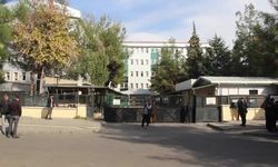 TAHİR ELÇİ CİNAYETİ DAVASI 6 MART 2024'E ERTELENDİ... DİYARBAKIR BAROSU BAŞKANI EREN: "MAHKEMEDE ÇİZİLEN SENARYONUN SON NOKTASINI KOYDULAR"