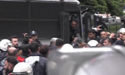 POLİS YİNE "SÜPÜR" TALİMATI VERDİ, GÖRÜNTÜ ALAN GAZETECİLER KALKANLARLA ENGELLENDİ