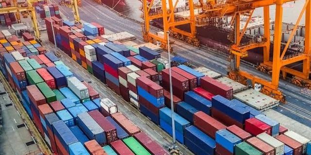TÜİK: DIŞ TİCARET AÇIĞI TEMMUZ AYINDA YÜZDE 14,2 ARTARAK, 12 MİLYAR 217 MİLYON DOLARA YÜKSELDİ 