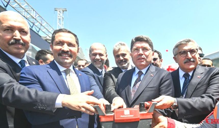 Bakan Tunç'un Katılımıyla Erzin Ve Samandağ  Adalet Saraylarının Temeli Törenle Atıldı