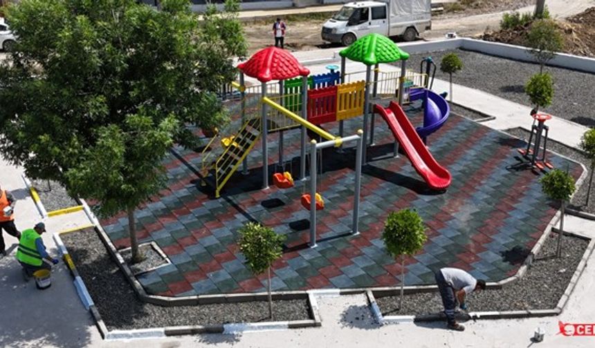 Samandağ Belediyesi İlçeye Yeni Parklar Kazandırıyor,  Mevcut Parkları Yenileyerek Halkın Hizmetine Sunuyor.